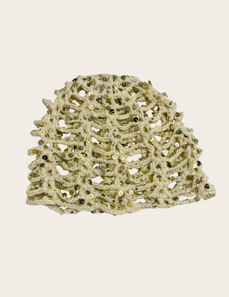Lucía beige crochet hat with extra glitter accents