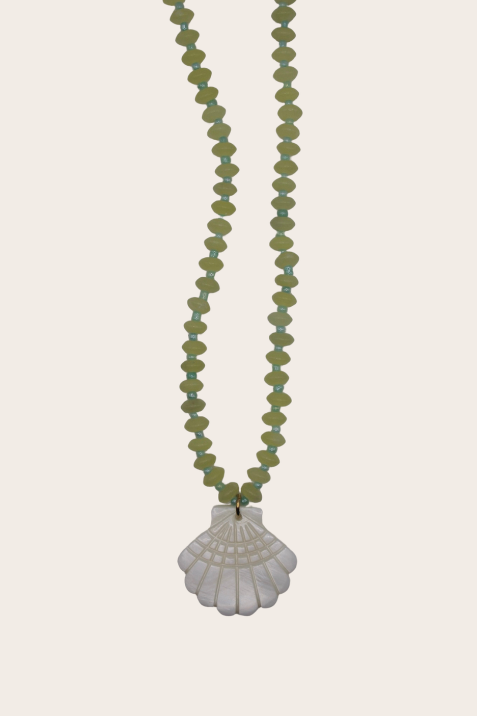 Costa Chain featuring olive-green beads and a pale shell pendant