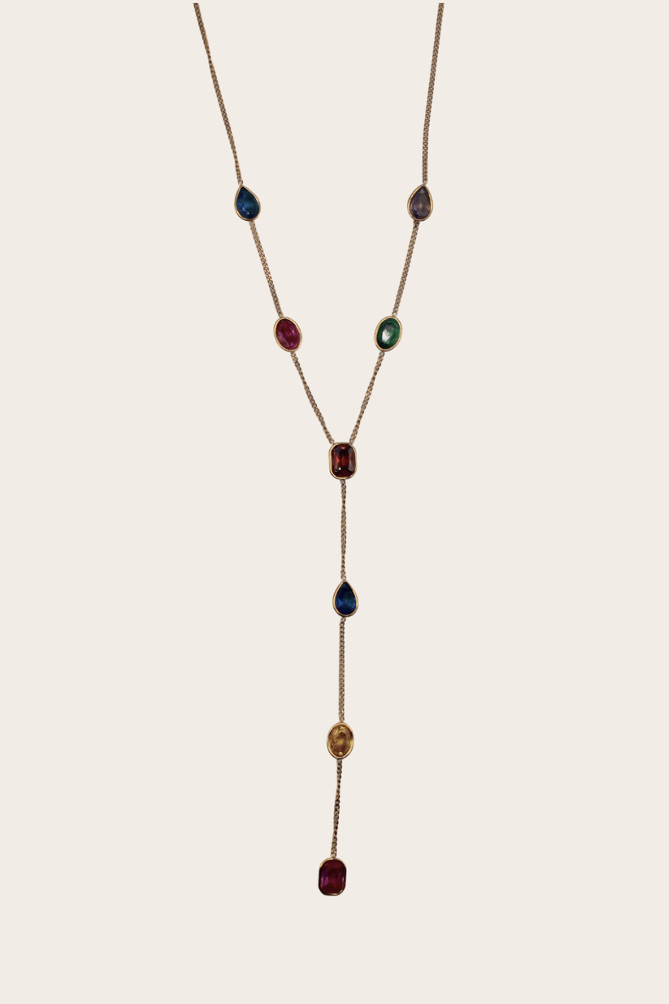 Greta Lariat necklace with an elegant drop silhouette